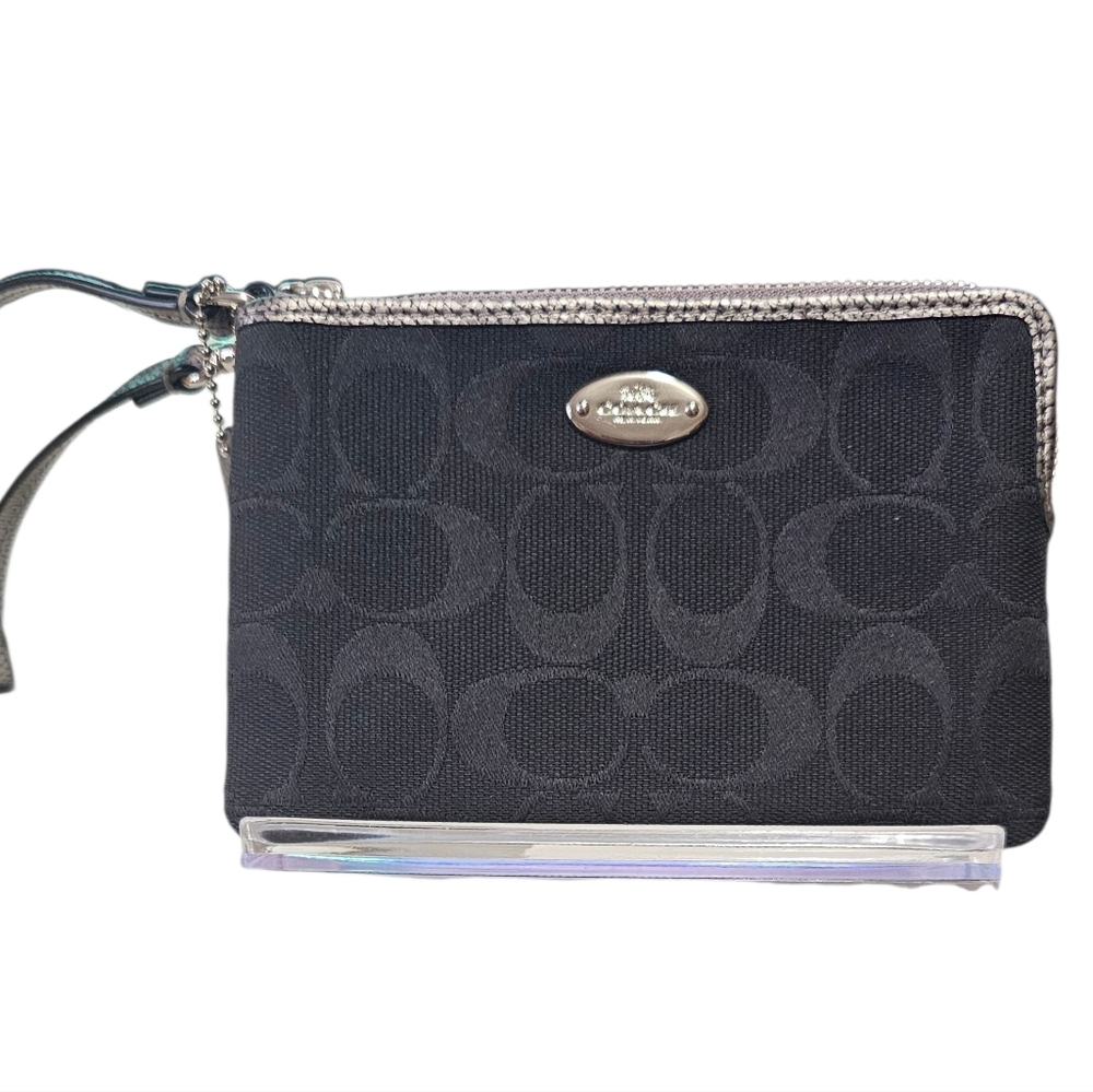 COACH Corner Zip Black Signature Fabric Wristlet w Silver Trim, Hangtag & Strap. - Picture 3 of 6